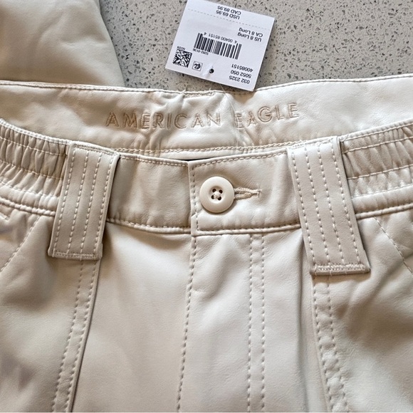 American Eagle Faux Leather Cream Elastic High Waisted Cargo Pants Size 8 Long - Picture 14 of 15